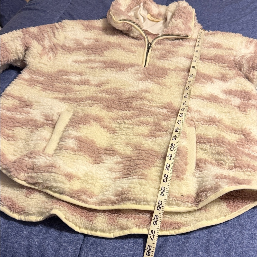 Stylish Cream and Light Pink Teddy Jacket for Women - Picture 6 of 7